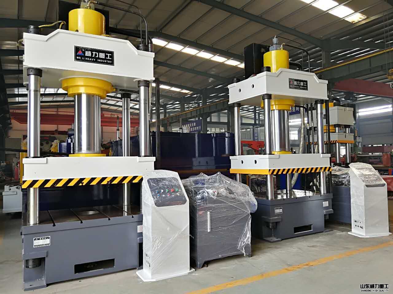 315噸三梁四柱油壓機設(shè)備