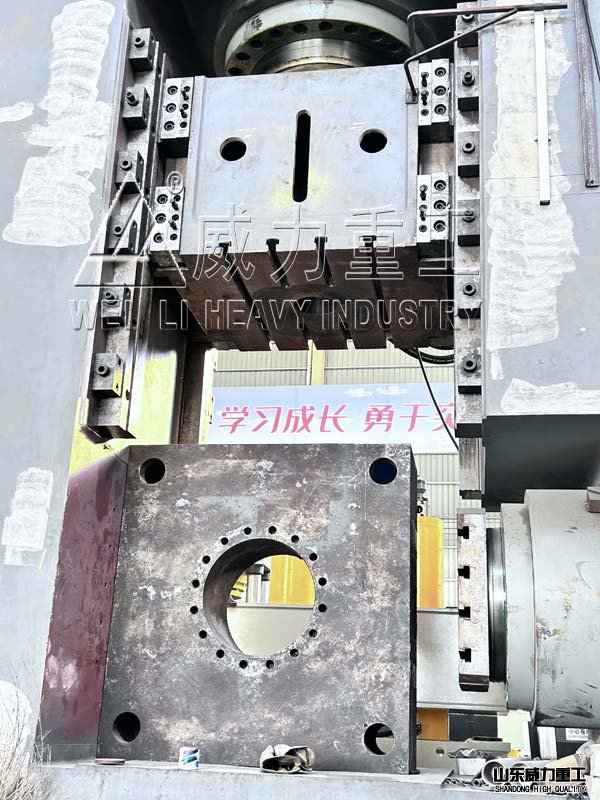 2000噸多向鍛造液壓機(jī)主缸1200，側(cè)缸800
